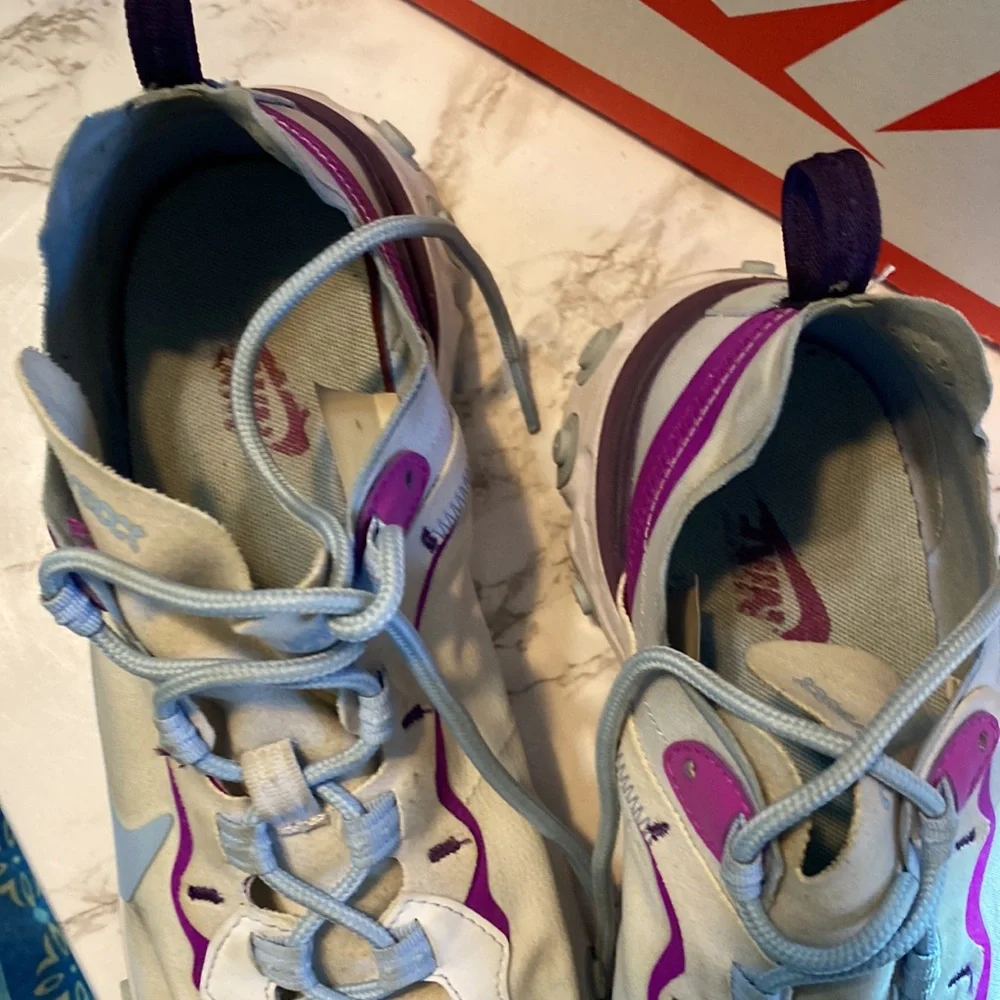 Nike Women’s React Element 55 Sneaker Football Grey Psychic Blue Size 10 w box